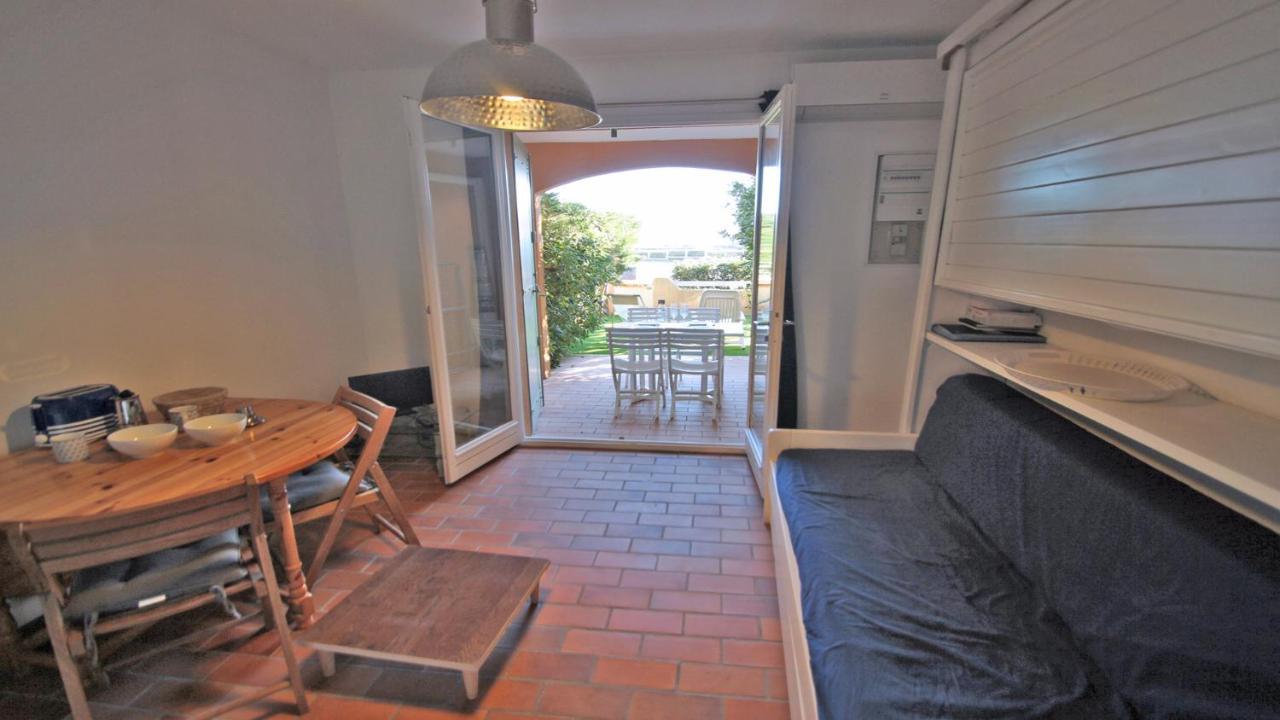 Boucanniers Sainte-Maxime Bagian luar foto