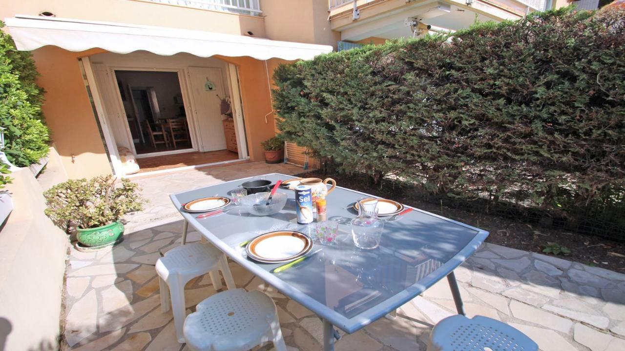 Boucanniers Sainte-Maxime Bagian luar foto